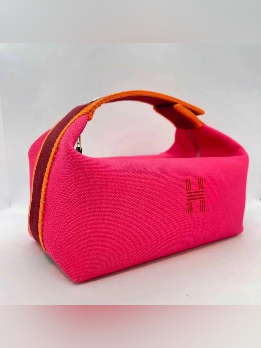 🆕 💄 H makeup bag + strap 👛